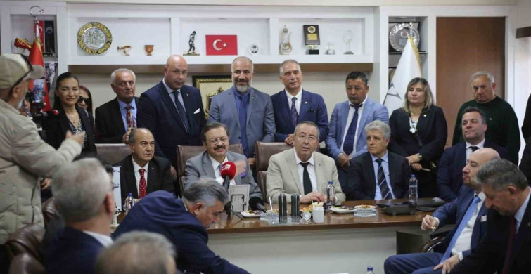 TOBB Başkanı Hisarcıklıoğlu'ndan Kuşadası Ticaret Odası'na Ziyaret