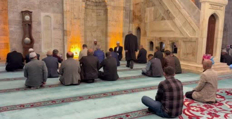 Tokat'ta Alparslan Türkeş'e Saygı Duruşu