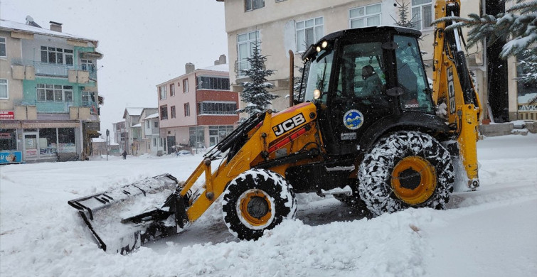 Tokat'ta Kar Yağışı Devam Ediyor