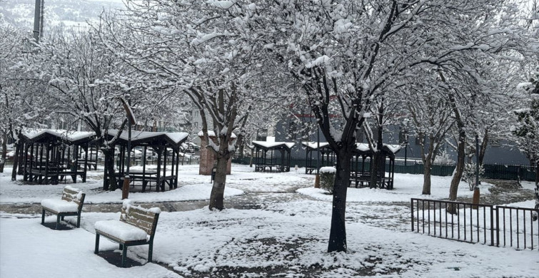 Tokat'ta Kar Yağışı Etkili Olmaya Devam Ediyor