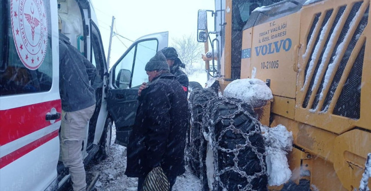 Tokat'ta Kar Yağışı Nedeniyle Hasta Kurtarıldı