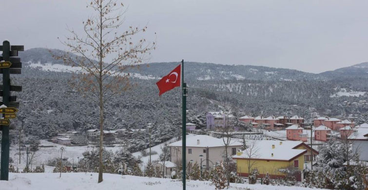 Tokat'ta Nisan Ayında Kar Yağdı