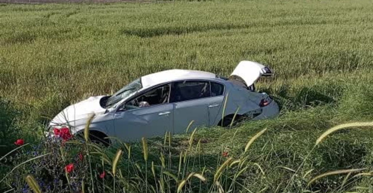 Tokat'ta otomobil ile çarpışan traktör ikiye bölündü: 2 yaralı