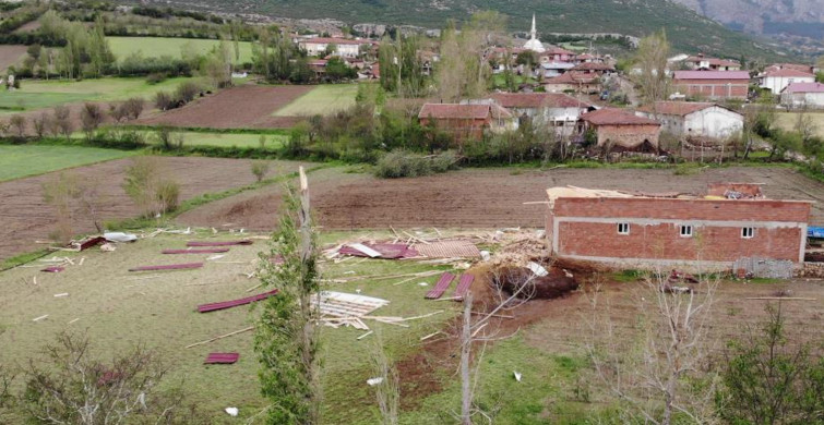 Tokat’ta Tarım Arazilerini Dolu Yüzünden Zarara Uğradı