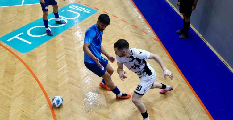 Tokat'ta Üniversiteler Arası Salon Futbolu Heyecanı