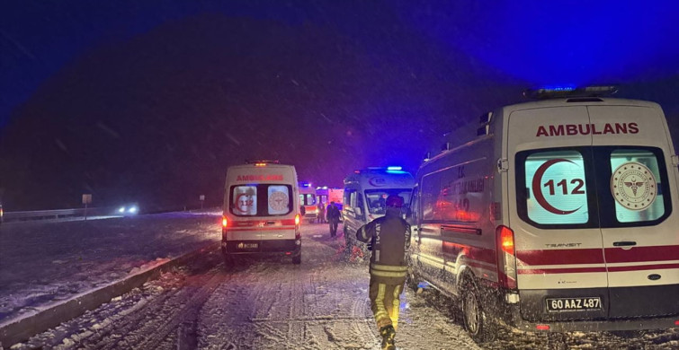 Tokat'ta Yolcu Otobüsü Kazası: 4 Yaralı