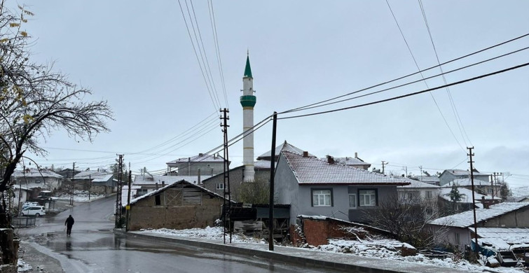 Tokat'ta Yüksek Kesimlerde Kar Yağışı Devam Ediyor