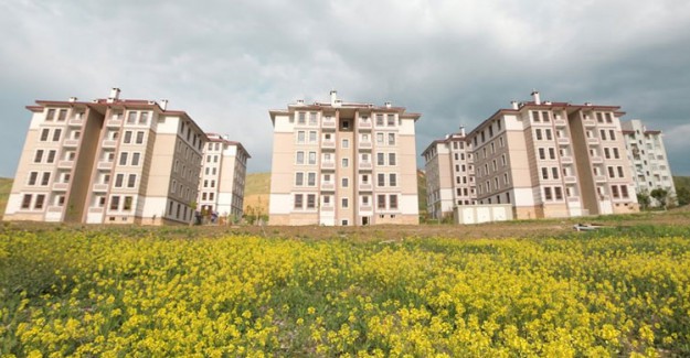 TOKİ Sivas'ta Yüzlerce Aileyi Ev Sahibi Yaptı