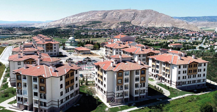 TOKİ’nin anahtar teslim töreni gerçekleşti: 25 konut hak sahibine ulaştı!