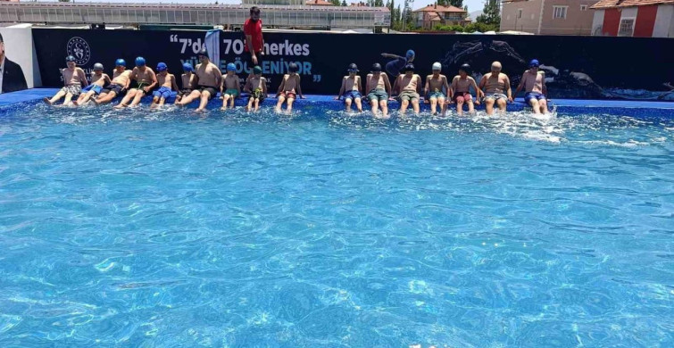 Tomarza'da yüzme heyecanı devam ediyor