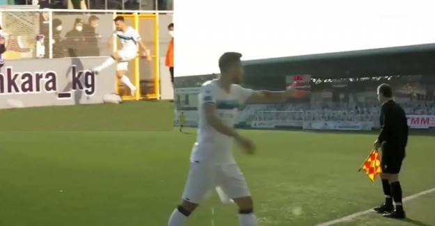 Top Toplayıcı Çocuğa Skandal Hareket!