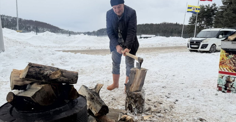 Topuk Yaylası Göleti'nde Kış Güzelliği
