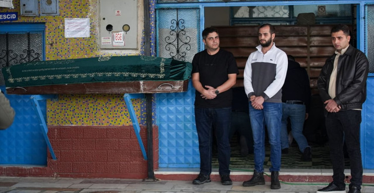 Torbalı'da Suya Mahsur Kalan Sürücü Hayatını Kaybetti