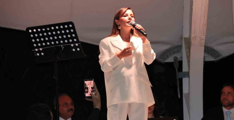 Tortum şelalesi festivalinde renkli ve coşkulu anlar yaşandı