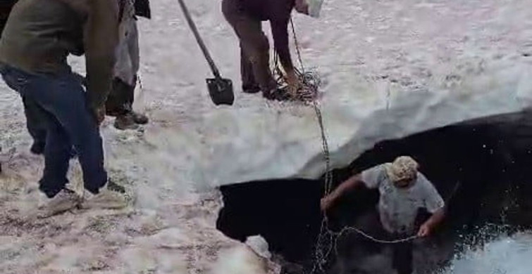 Tortum'da buzullarda dana kurtarma operasyonu
