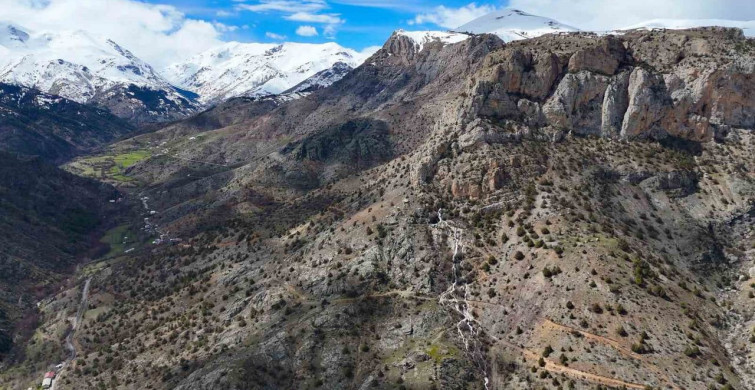 Torul'un Gizemli Su Kaynakları: Gülaçar Köyünde Mevsimsel Doğa Olayı
