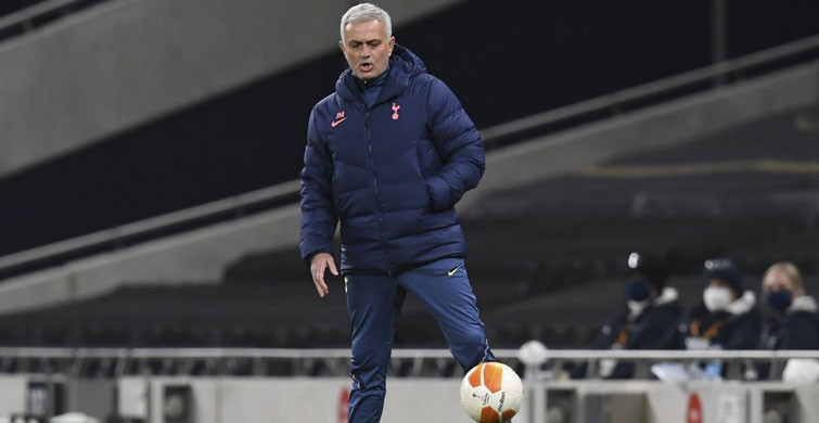 Tottenham Jose Mourinho İle Yolları Ayırdı