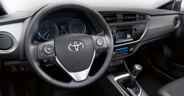 Toyota Araçlarını Geri Çağırıyor!