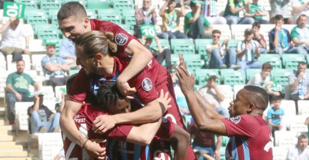 Trabzon Bursa'da Güle Oynaya 3-1 Kazandı