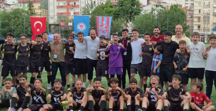 Trabzon U13 Ligi'nde Altın Gençlik şampiyon oldu