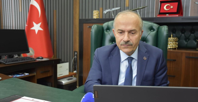 Trabzon Üniversitesi Rektörü Emin Aşıkkutlu, Anadolu Ajansı'nın Yılın Kareleri Oylamasına Katıldı