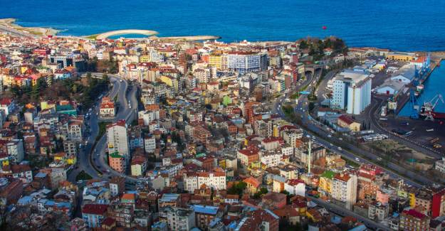 Trabzon Valiliği Hafta Sonu Kararlarını Açıkladı! Hangi Saatlerde Dışarı Çıkmak Yasak?