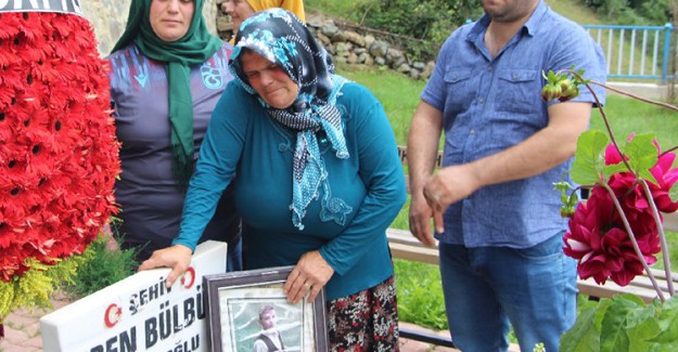 Trabzon'da 2 Yıl Önce Şehit Edilen Eren Bülbül Mezarı Başında Anıldı