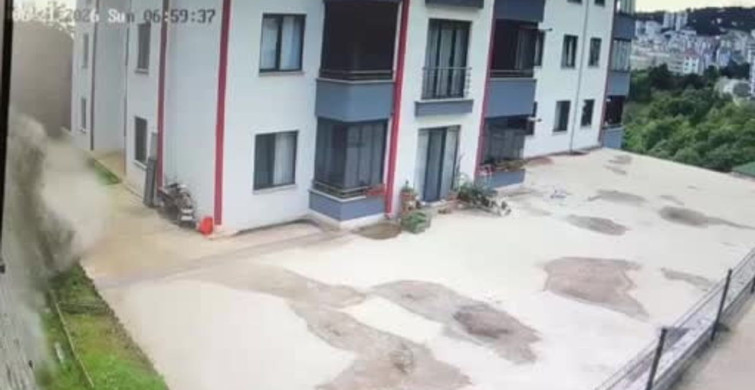 Trabzon'da çöken istinat duvarı son anda can kurtardı