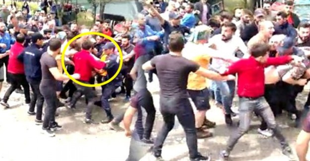 Trabzon'da Irak Kürt Bölgesel Yönetimi Bayrağı Açan Şahıs Linç Edildi