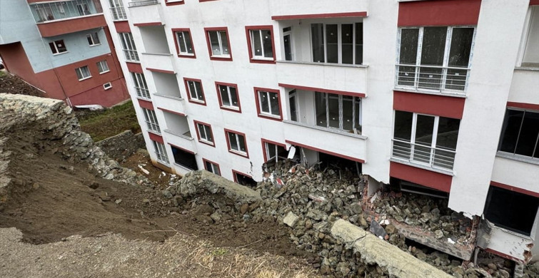 Trabzon'da İstinat Duvarı Çöktü, Bina Zarar Gördü