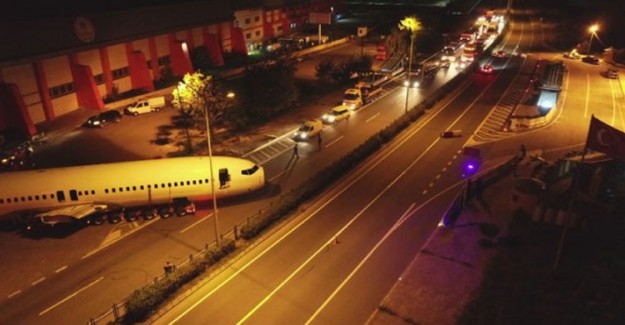 Trabzon'da Karayolunda Giden Uçağı Görenler Gözlerine İnanamadı!