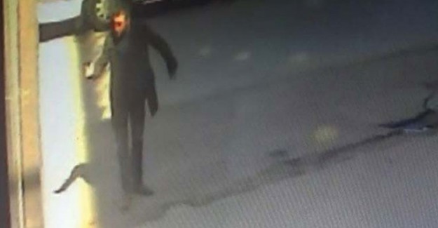 Trabzon'da Sokak Ortasında Silahlı Saldırı Anı Kamerada