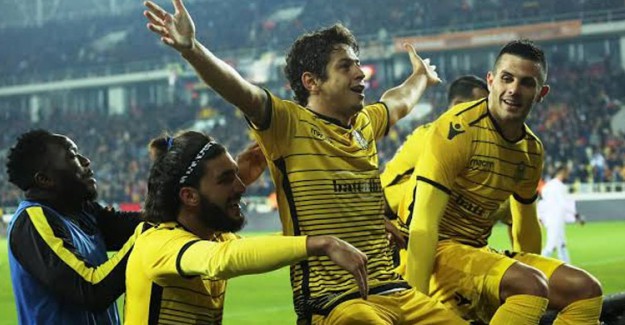 Trabzonspor Brezilyalı Futbolcu İle Anlaşmaya Vardı
