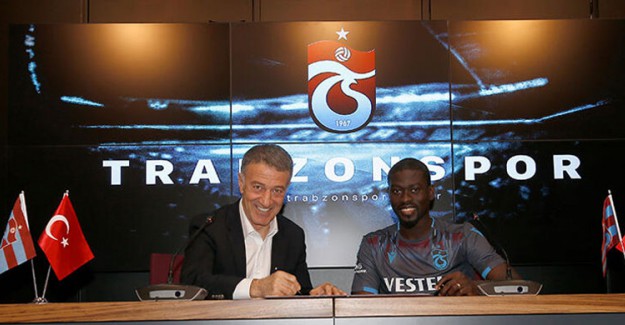 Trabzonspor Mutlu ! Badou Ndiaye Resmi İmzayı Attı