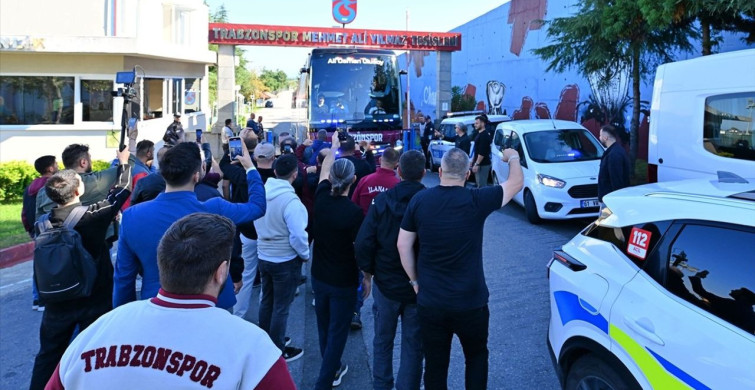 Trabzonspor Taraftarından Uğurlama Töreni
