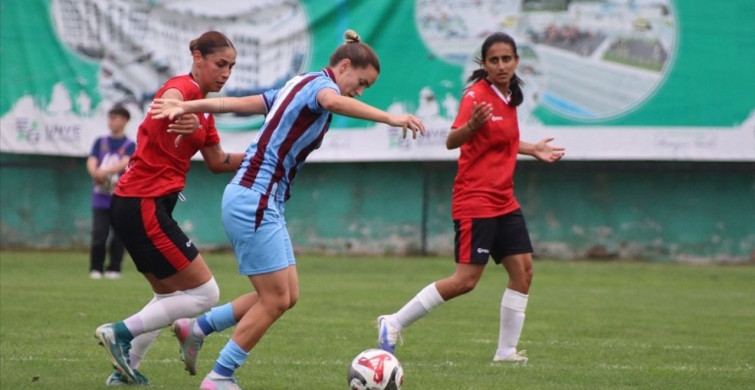 Trabzonspor, Ünye Kadın SK'yi 2-0 Mağlup Etti