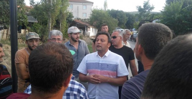 Trafik Kazalarından Bıkan Vatandaşlar Yolu Kapattı