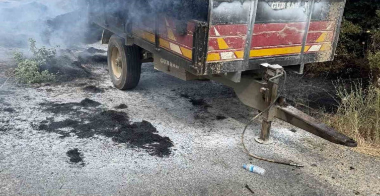 Traktörden sıçrayan kıvılcım tarım arazisini yaktı