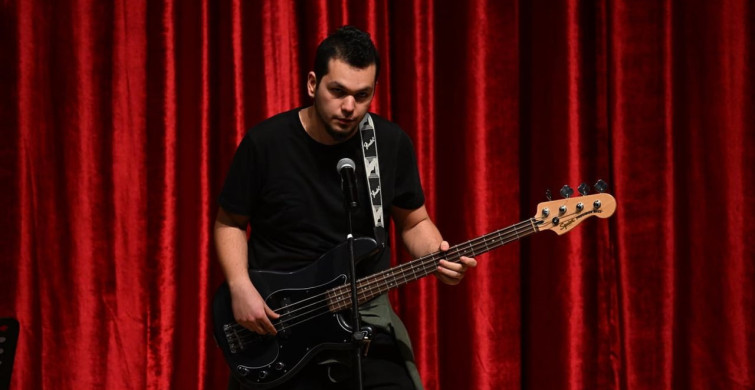 Trakya Üniversitesi'nde Doktorlar Müzik ile Stres Atıyor