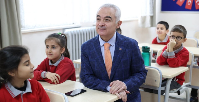 Trakya'da Karneler Dağıtıldı, Öğrenciler Yarı Yıl Tatiline Girdi