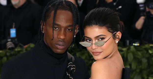 Travis Scott'ın, Kylie Jenner'a Yaptığı Hareket Olay Yarattı