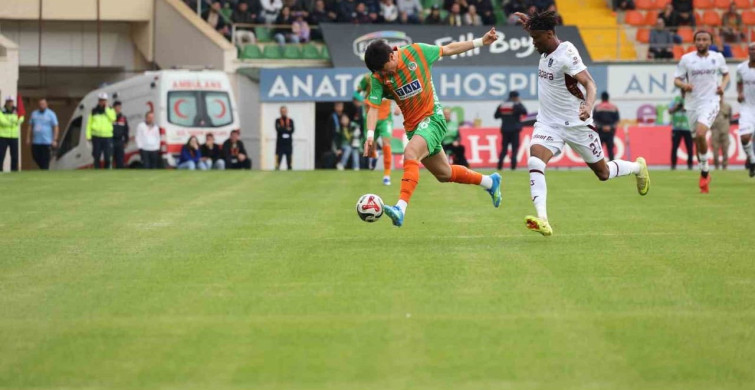 Trendyol Süper Lig'de Corendon Alanyaspor ve Trabzonspor Golsüz Beraberlikte Tamamlandı