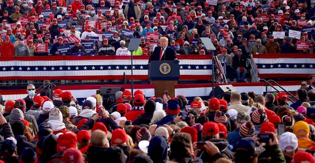 Trump, Son Mitinginde Reis-i Cumhurumuzun Mottosunu Zikretti