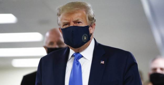 Trump'ı Öksürük Krizi Gündem Oldu