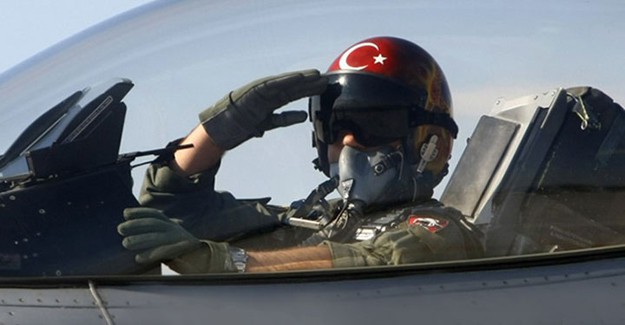 TSK'dan Flaş Karar! Ayrılmak İsteyen Pilot...