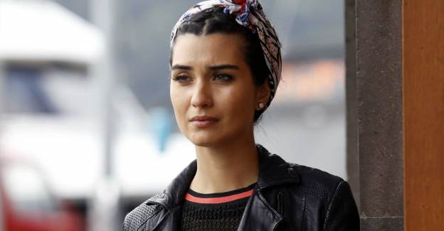 Tuba Büyüküstün İlk Kez Kendi Kimliği İle Bir Dizide Rol Alacak!
