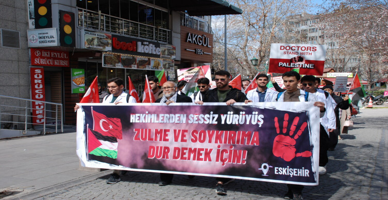 Tüm sağlık çalışanları Gazze için bir araya geldi: Eskişehir’de ‘Sessiz Yürüyüş’!