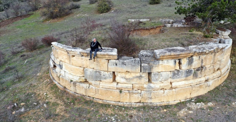 Tümülüs: 2 Bin Yıllık Tarih Kayı Köyü'nde Ziyaretçilerini Bekliyor