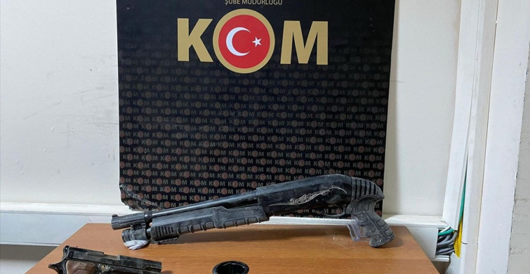 Tunceli'de İnşaat Alanında Ruhsatsız Silah ve Esrar Ele Geçirildi