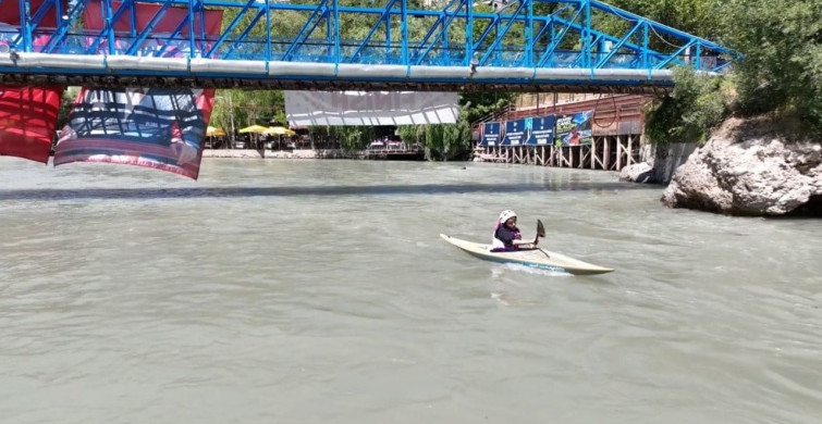Tunceli’de kano akarsu slalom bahar kupası yarışları başladı